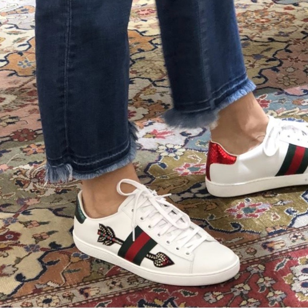 Gucci White Embellished Leather Women's Sneaker with Green & Red Stripe - Picture 3 of 6
